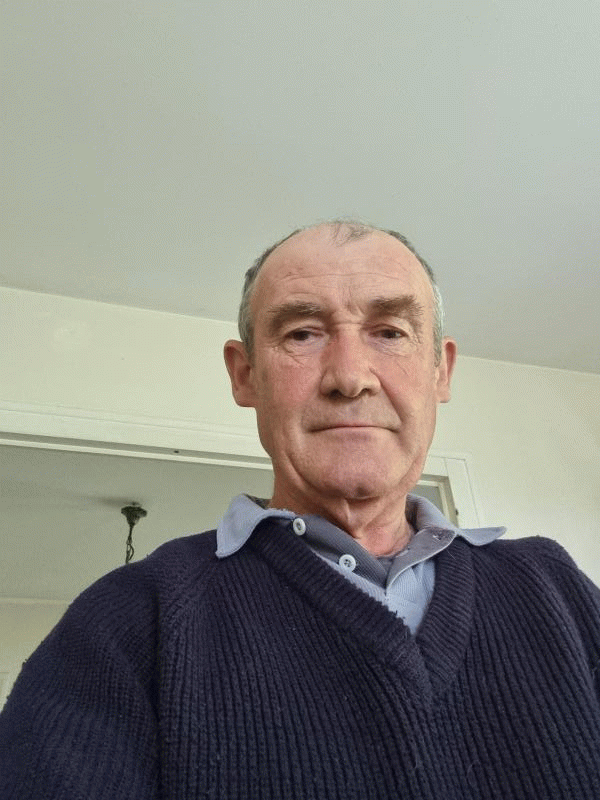 James  62 ans Mortagne sur Gironde