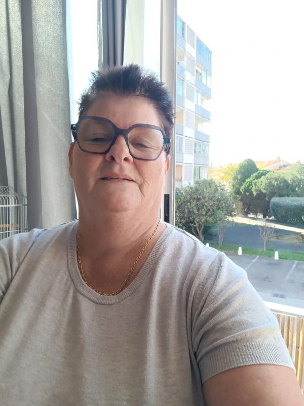 armelle  64 ans Perpignan