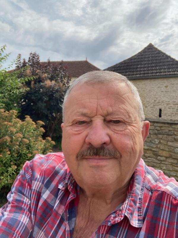 claude 77 ans Courtenot