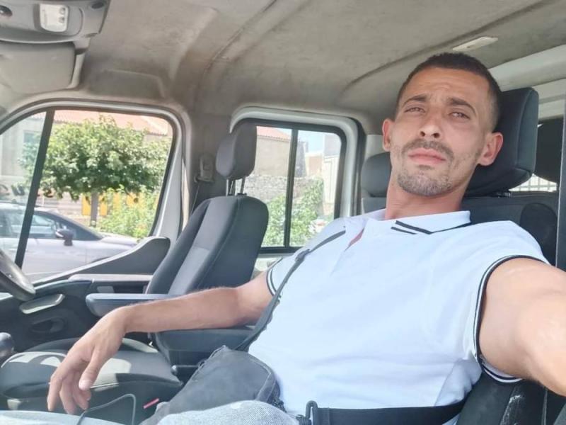 VICTOR 47 ans Miramas