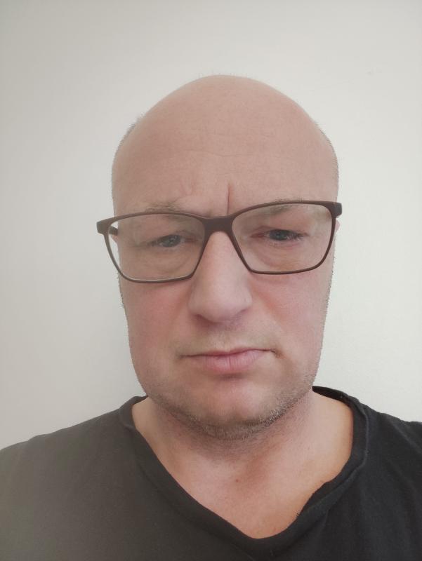 Warren 42 ans Courcelles Chaussy