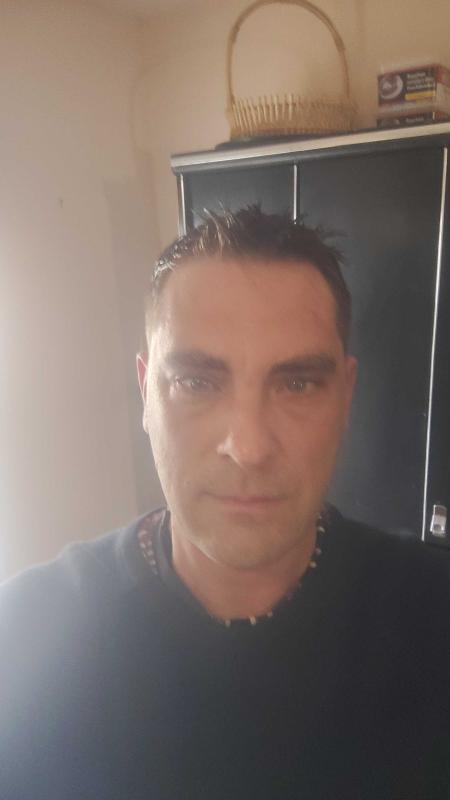 Francis 42 ans Valence