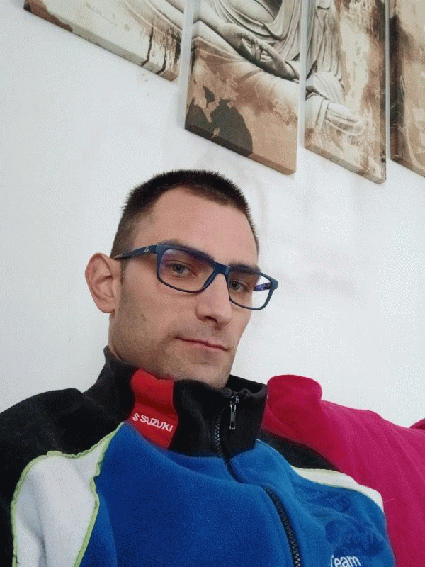 Kevin 34 ans Châtillon sur Colmont