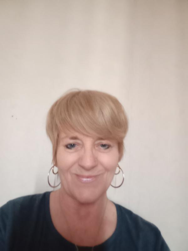 Paty  56 ans Montreuil