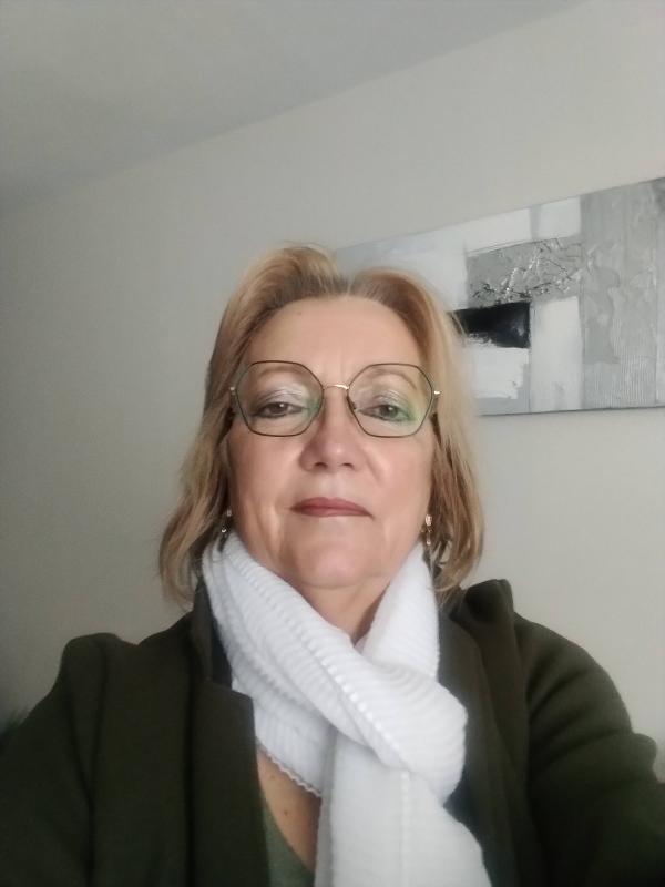 Corinne 65 ans Lapouyade