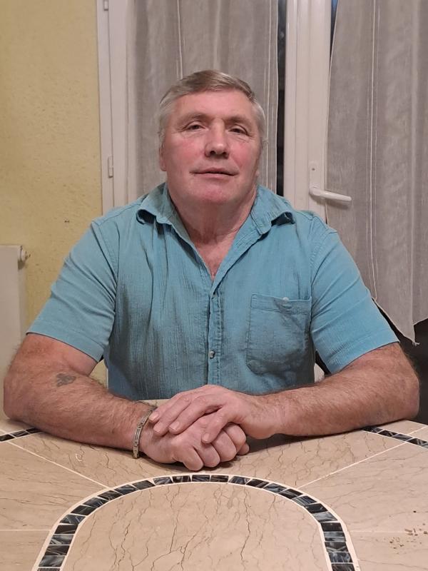 Maxime  65 ans Cavanac