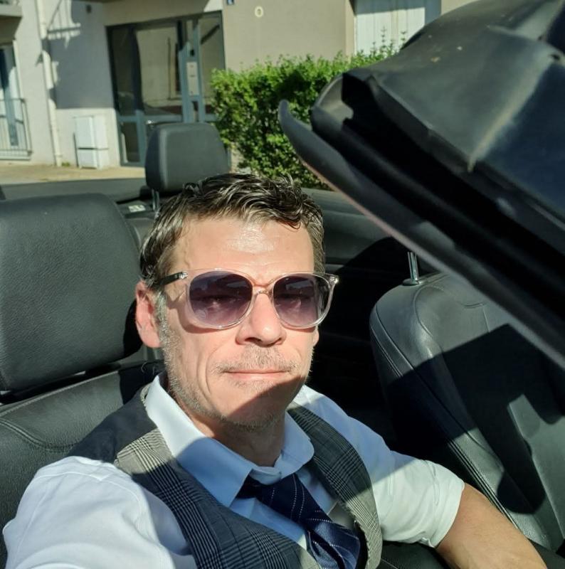 Arnaud 45 ans Charleville Mézières