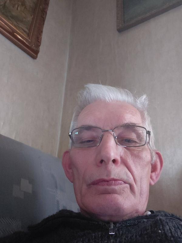 Jean 67 ans Béziers