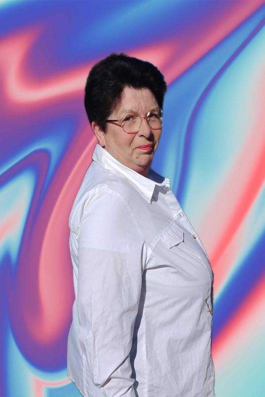 Antoinette  64 ans Commentry