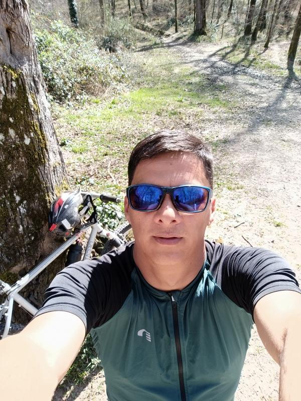 Jaime  49 ans Oloron Sainte Marie