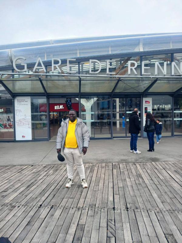 Eurroohl Souza 32 ans La Chapelle Monthodon