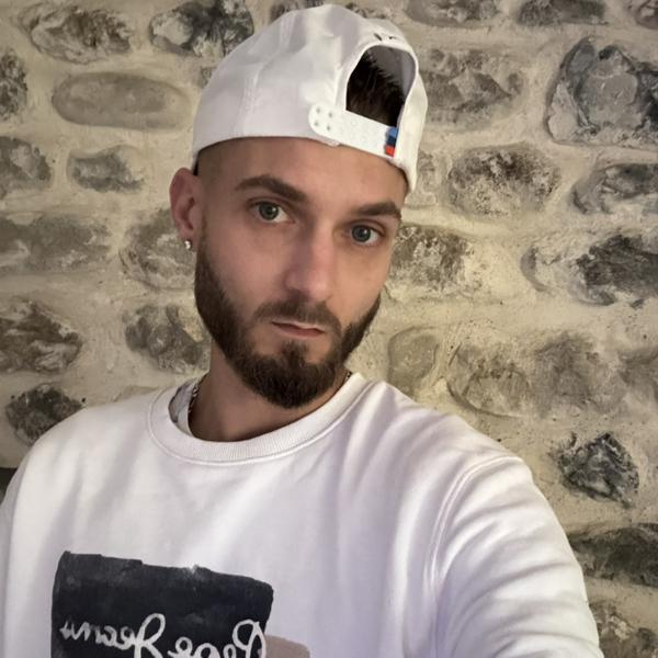 alexis 33 ans Vaumeilh