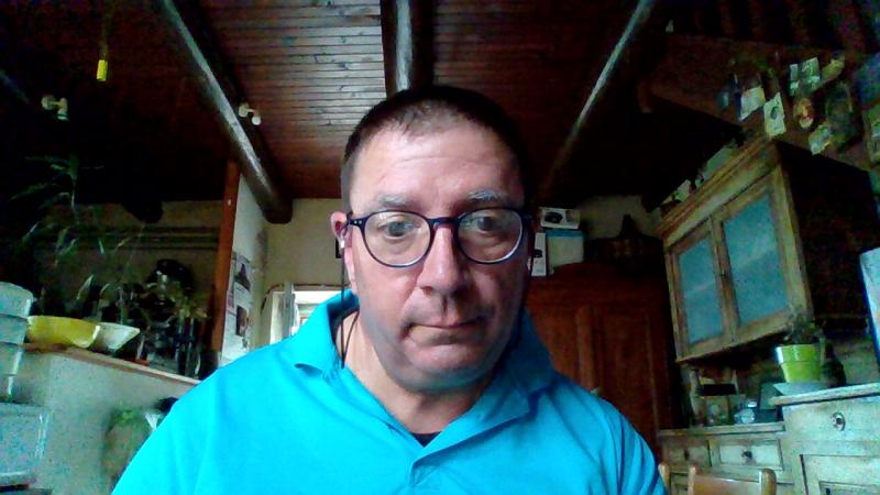 OliJS 54 ans Saint Beauzire