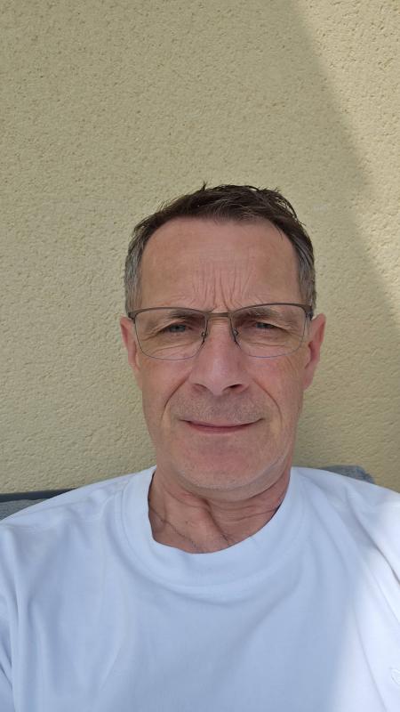 yann 54 ans Ban Saint Martin