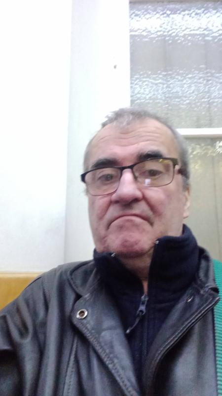 daniel 62 ans Villeneuve Saint Georges