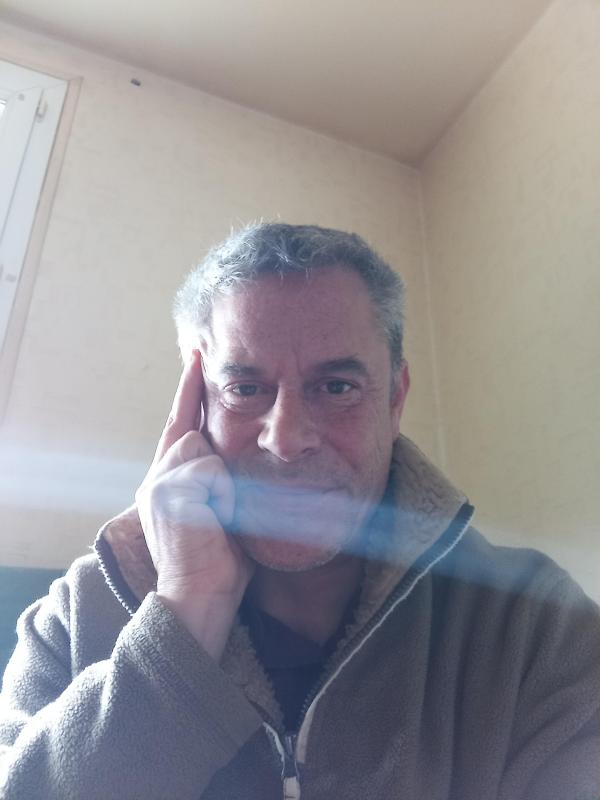 abazah 54 ans Vannes