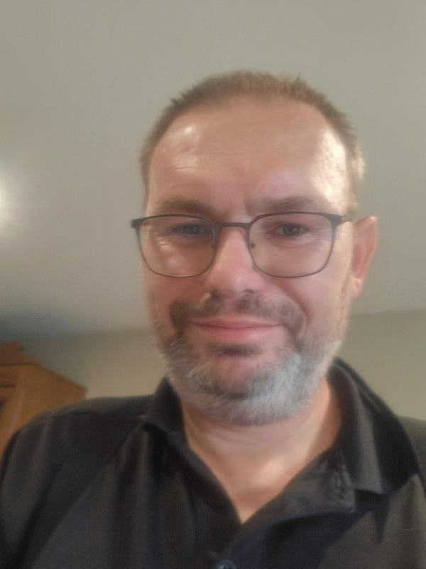 Antoine  44 ans Lons le Saunier