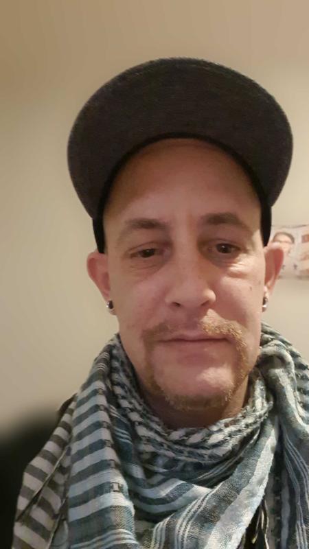 Fred  41 ans Le Louroux Béconnais