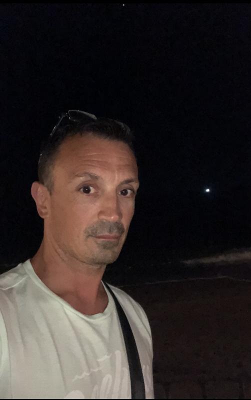 Ingi M. 49 ans Saint Victoret