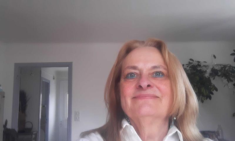 Nathalie  60 ans Gap