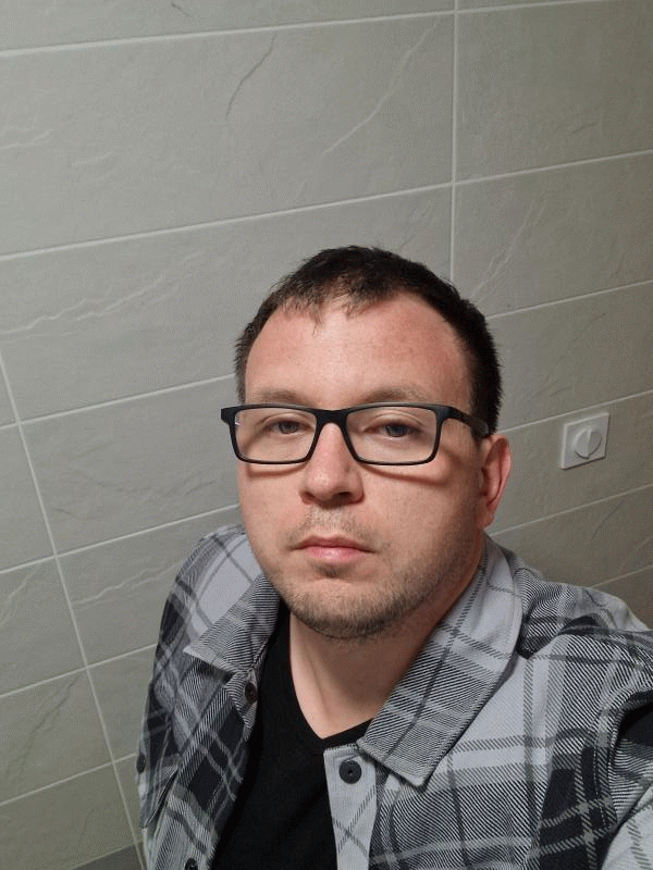 Anthony 32 ans Voiron