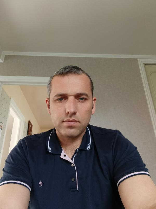 Nicolas  37 ans Houlle