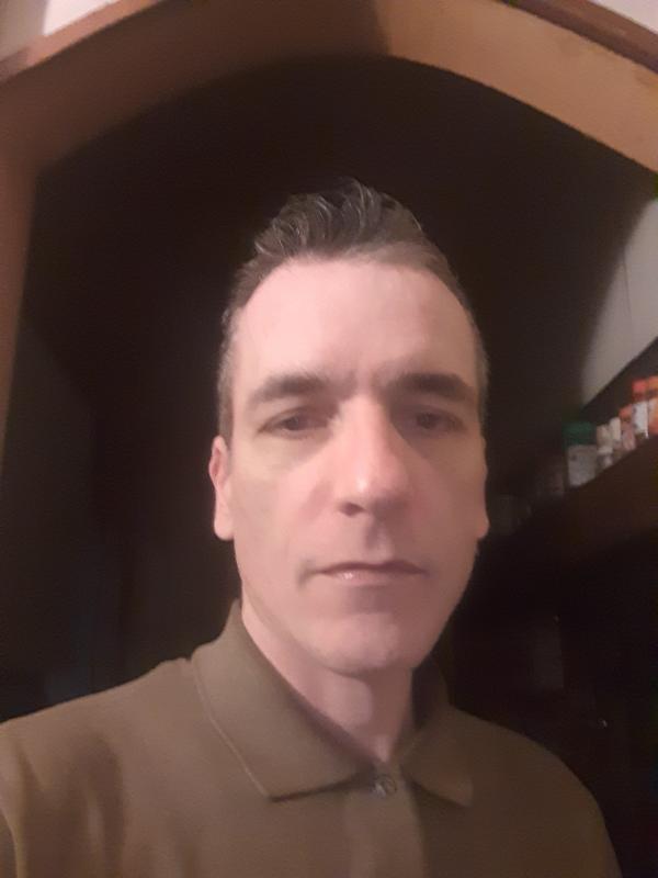 Gilberto 46 ans lyon 8eme arrondissement