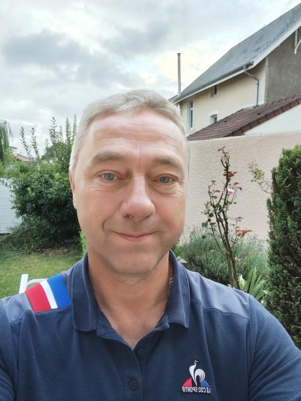 Hervé  55 ans Piennes