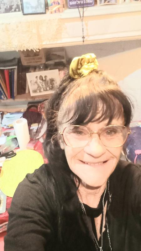 esmeralda 77 ans Arles