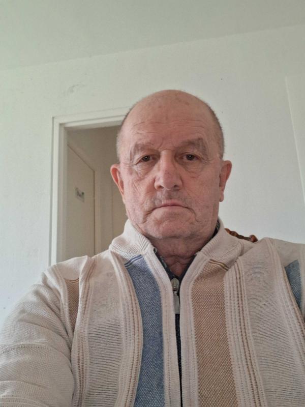 Jacky  72 ans Noeux les Mines