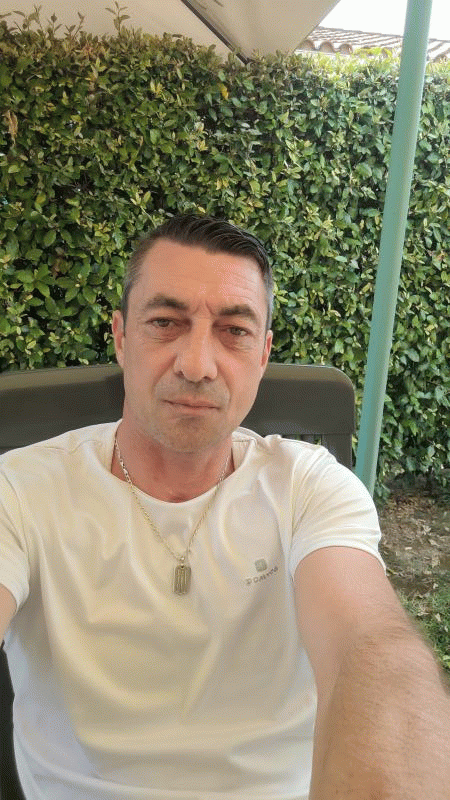 Gregory  46 ans Le Luc