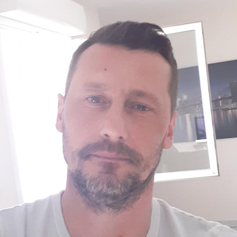 Jérôme 48 ans Chenôve