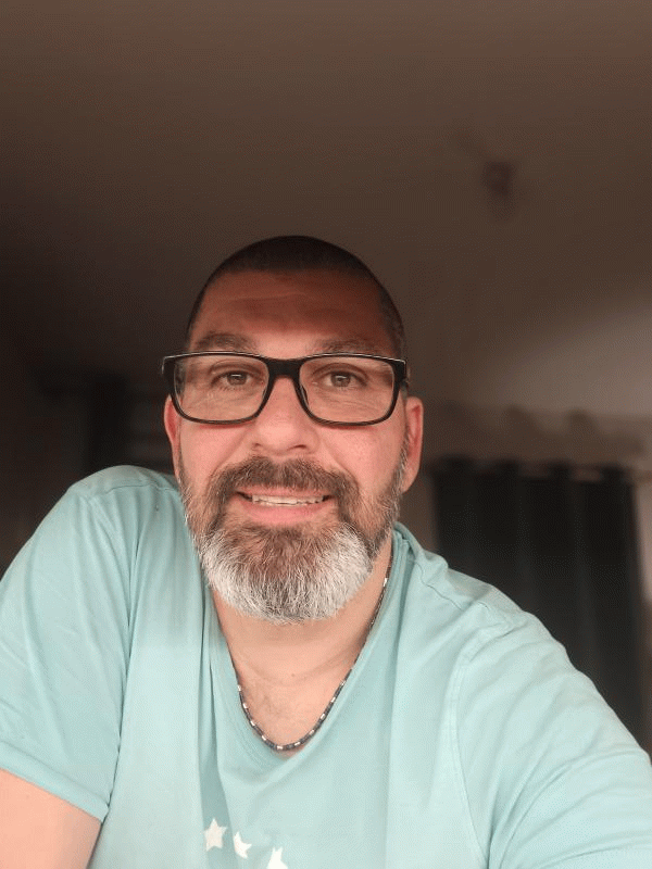 Cyril  46 ans Levroux