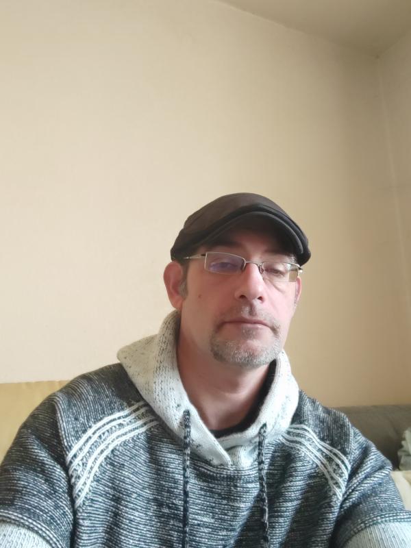 Anthony 44 ans Lessay