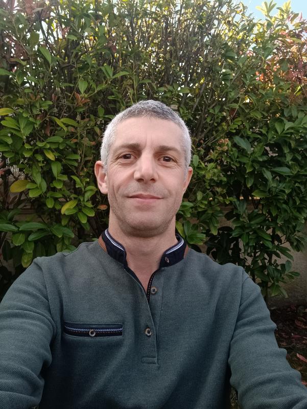 Gino 51 ans Bourg en Bresse