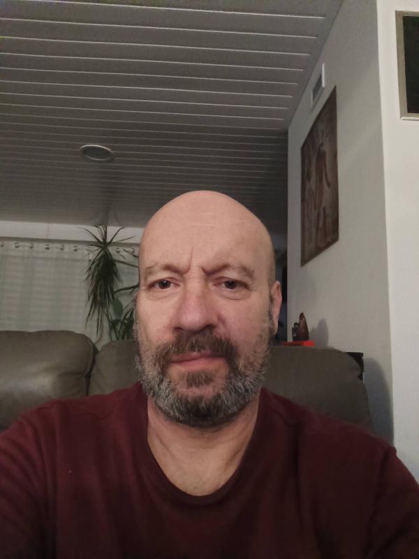 ludovic 55 ans Nantes