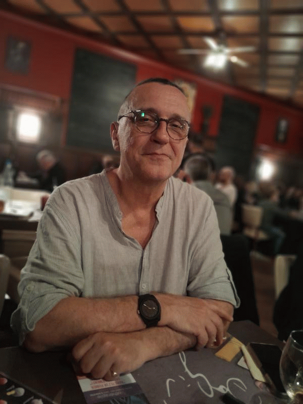Laurent 64 ans Vieux Charmont