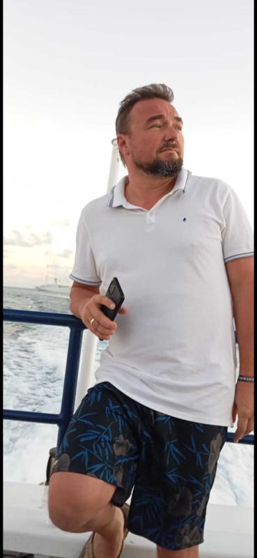 nicolas 45 ans Lunel