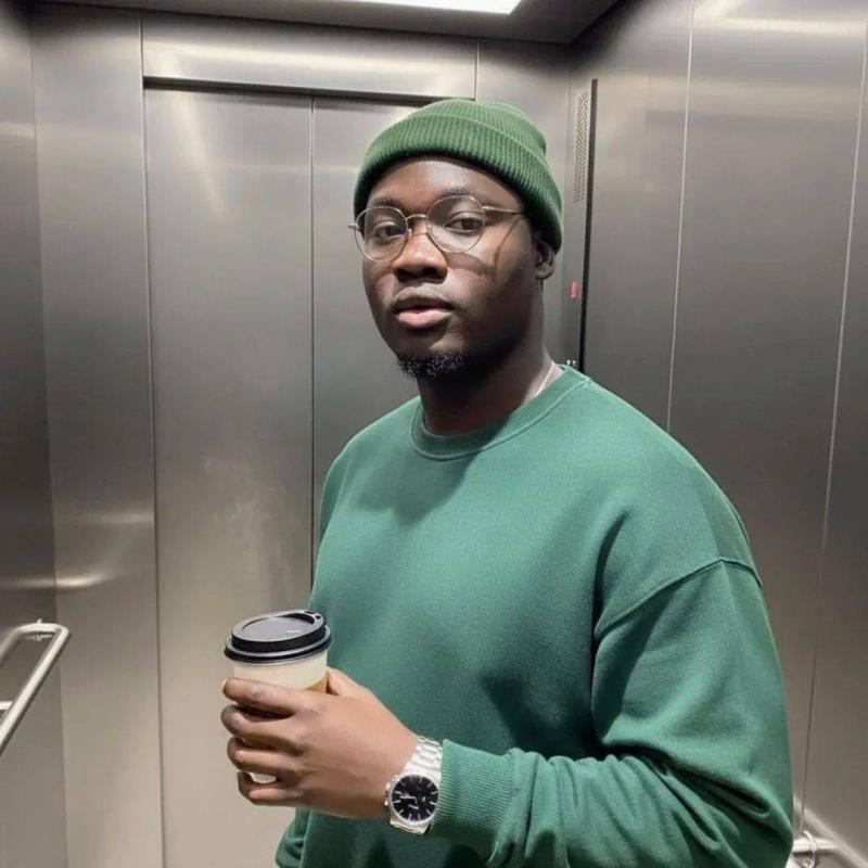 Sidoine 28 ans Rosny sous Bois