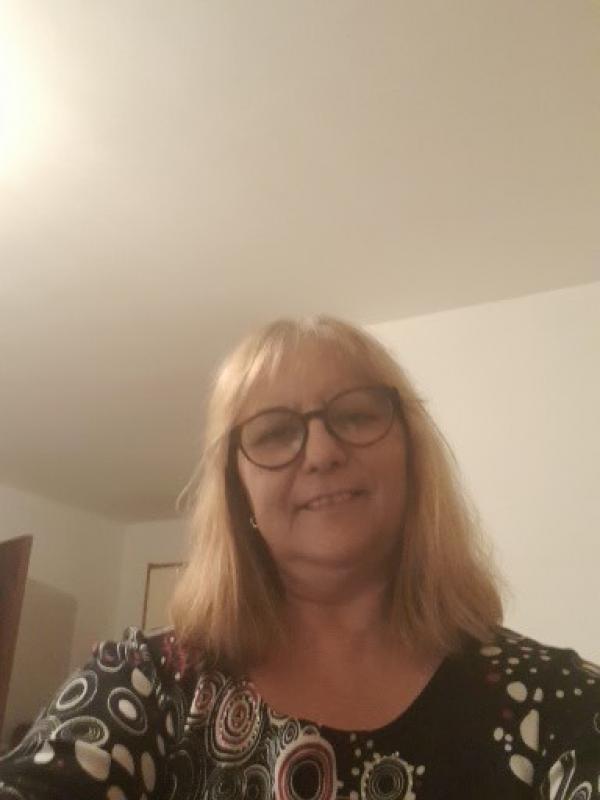 Huguette  61 ans La Valette du Var