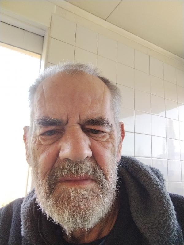 Dominique  74 ans Valence