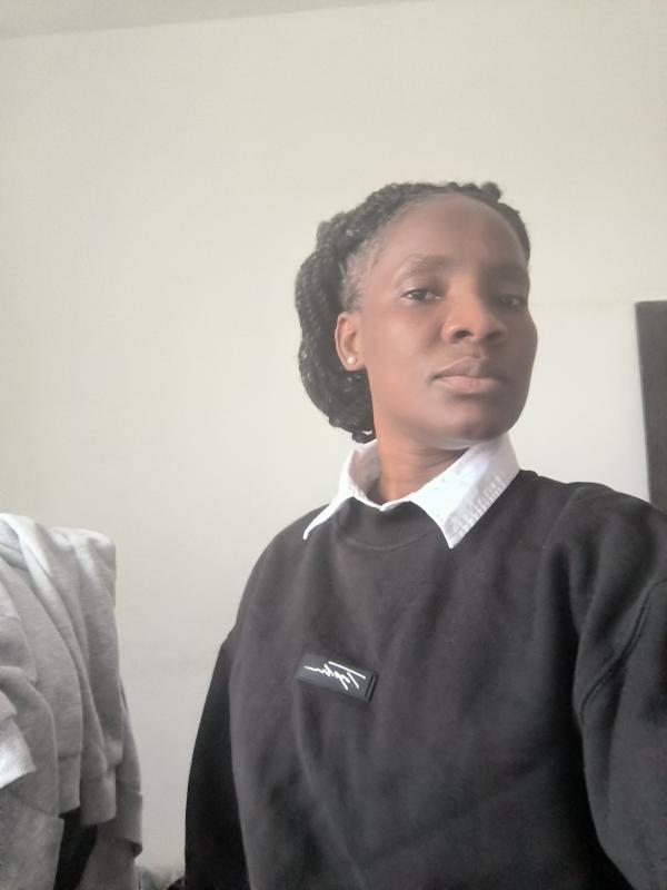 Stelle 31 ans Étampes