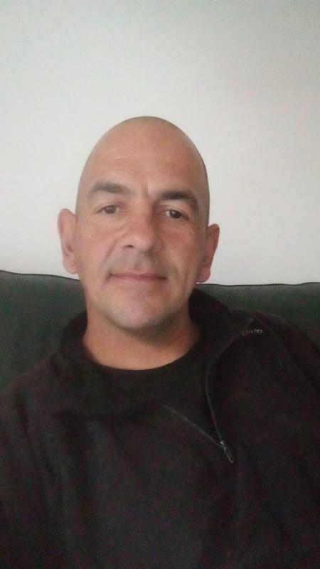 Tonny 46 ans Saint Brieuc