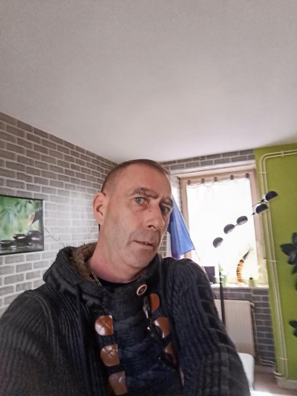 Fred 48 ans Clermont Ferrand