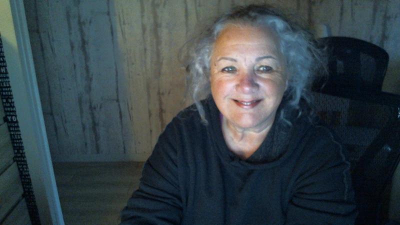 Pivoine 66 ans Dival