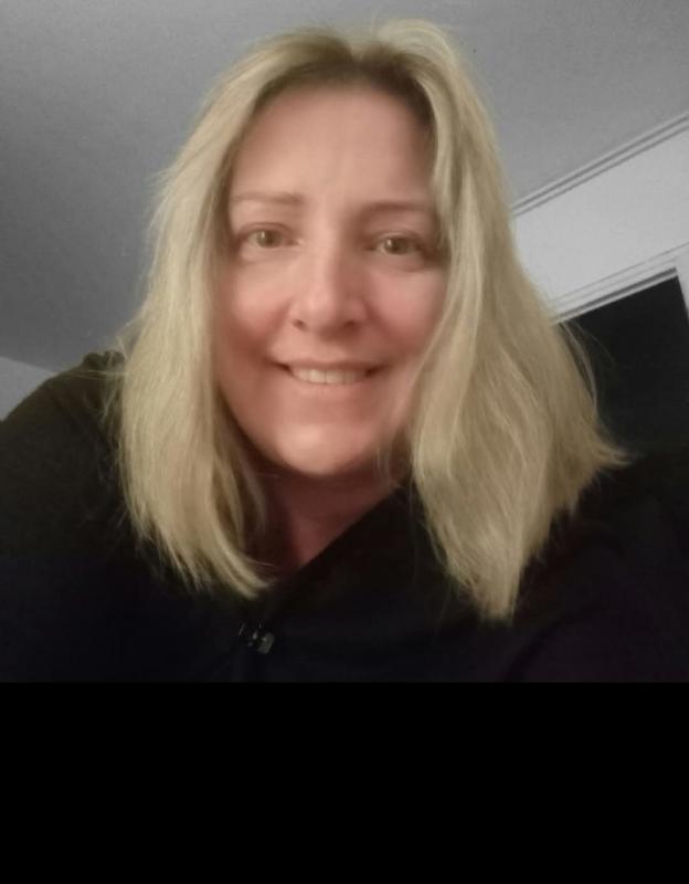 Isabelle  46 ans Castres