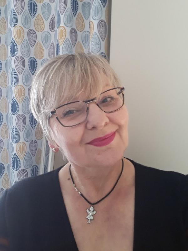 Stephanie 63 ans Nanterre