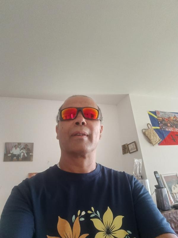 Denis  56 ans Toulouse