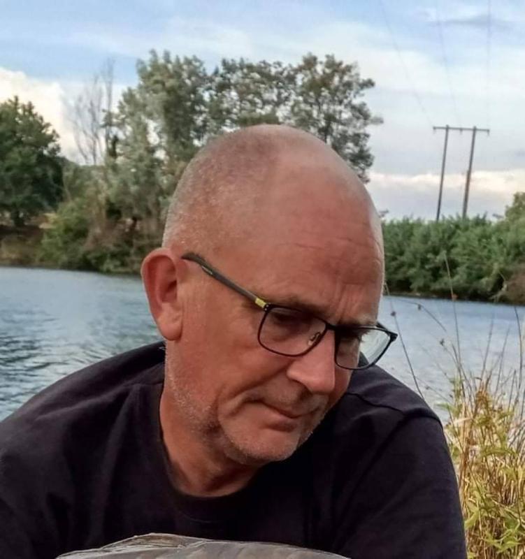 arnaud 53 ans Chevigny Saint Sauveur