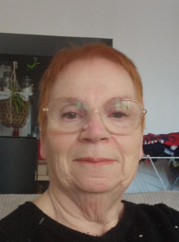 Martine  70 ans Saint Geoire en Valdaine